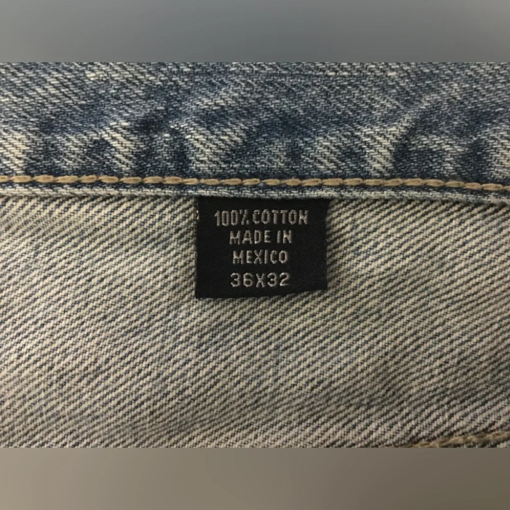 Izod Classic Fit men’s denim jeans - Picture 5 of 5